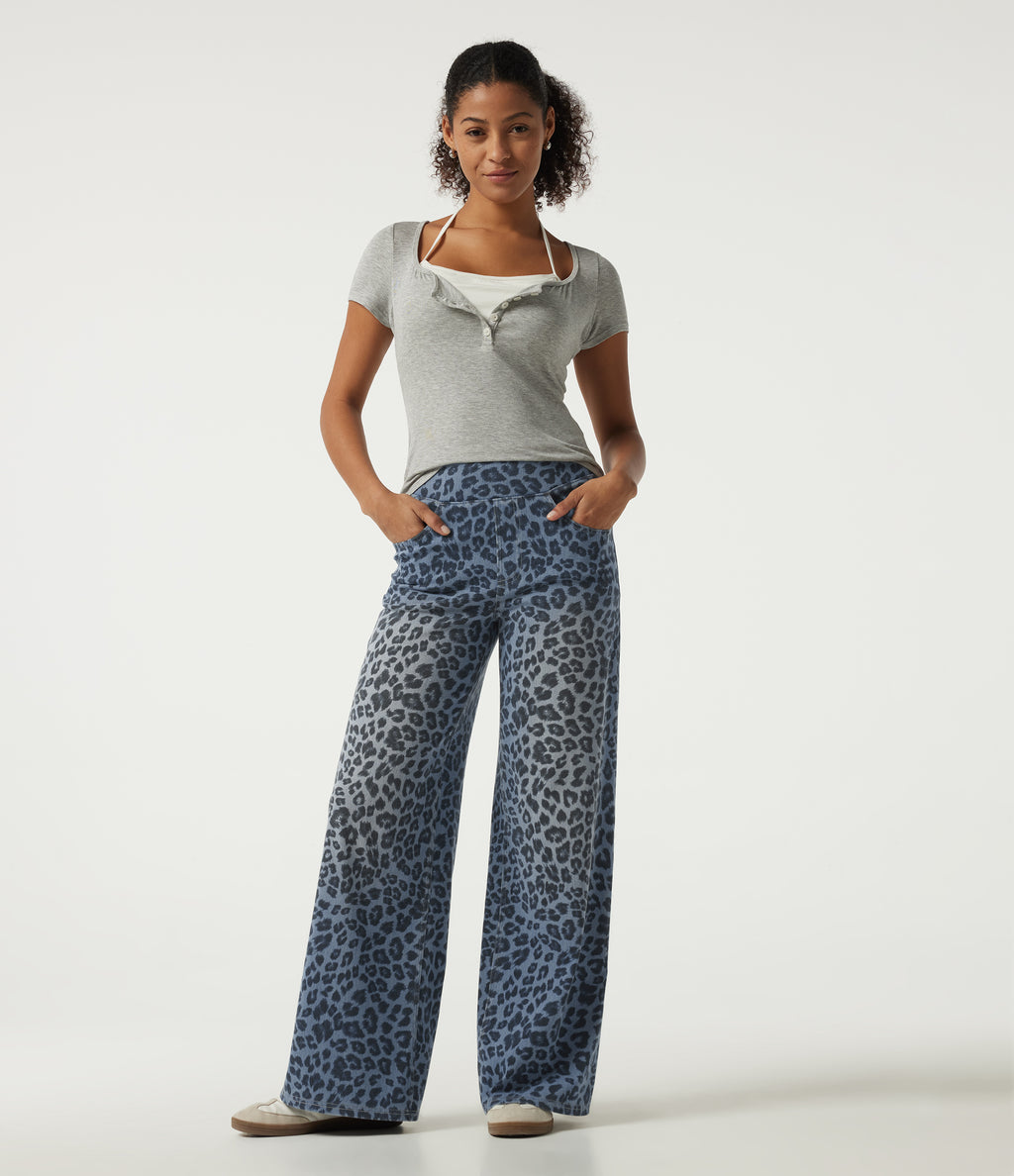High Waisted Leopard Patterned Denim Casual Wide Leg Jeans with Pockets — Glacier Veil Leopard — view 4