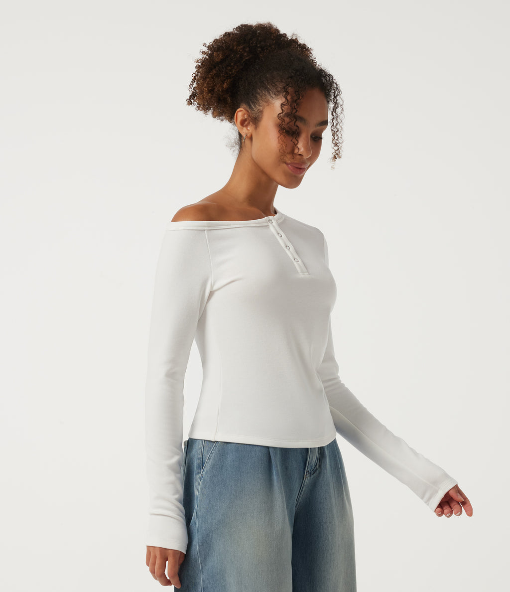 One Shoulder Long Sleeve Asymmetric Ruched Thermal Casual Top — White — view 3