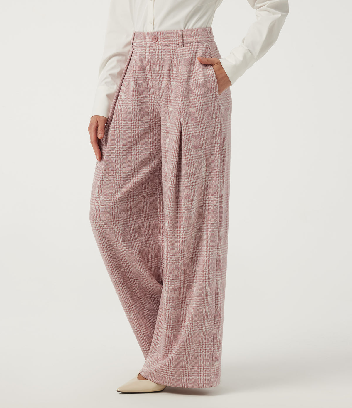 Mid Rise Wide Leg Pleated Plaid Casual Trousers with Pockets — Bean Paste Houndstooth Plaid — view 1
